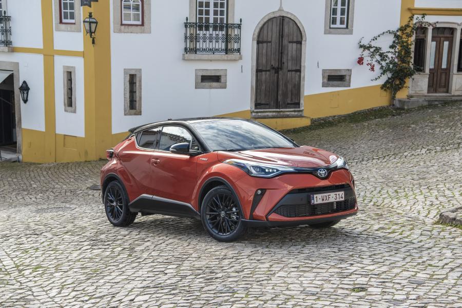  Toyota C-HR Hybrid 2019 года  (WW) (фото 48 из 174)
